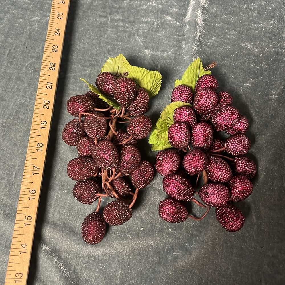 VTG Grape Decor - Picture 2 of 5